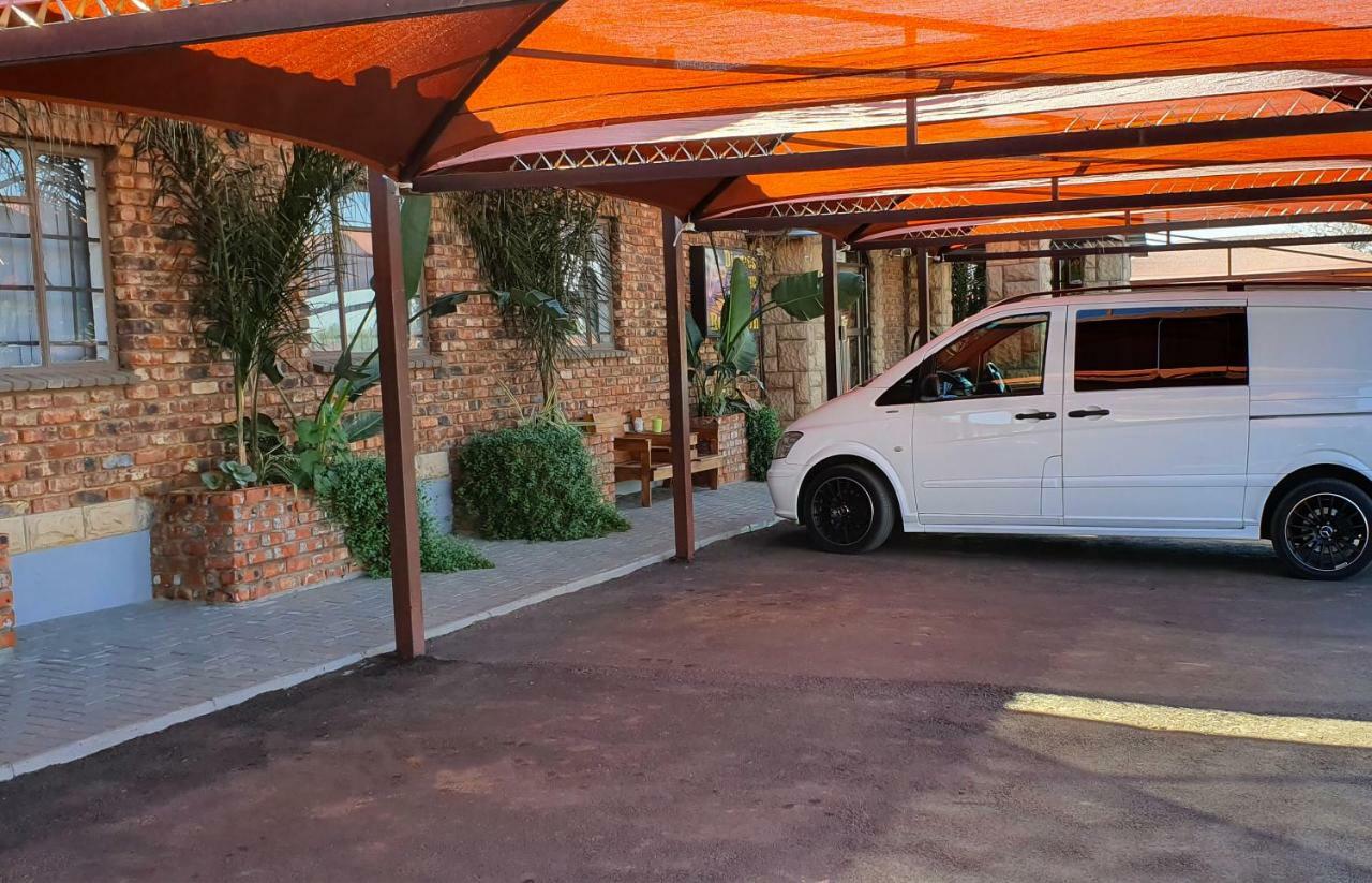 Diggies Lodge Kimberley Ngoại thất bức ảnh